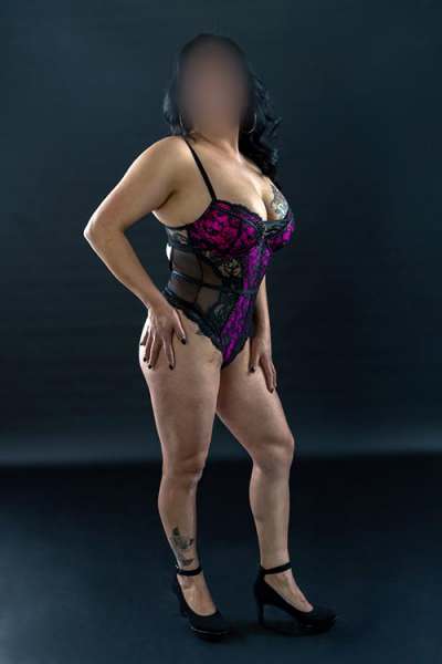Grande Dame Escort Carolina