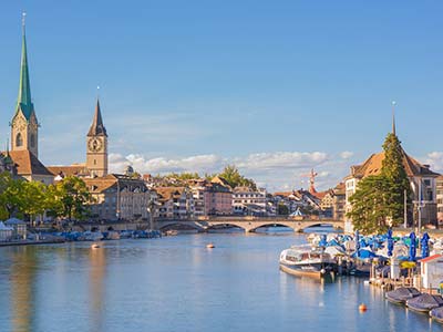 Bootstour mit einer Escort in Zürich - Grande Dame Begleit Escort Schweiz Bootstour mit einer Escort in Zürich - Grande Dame Begleit Escort Schweiz